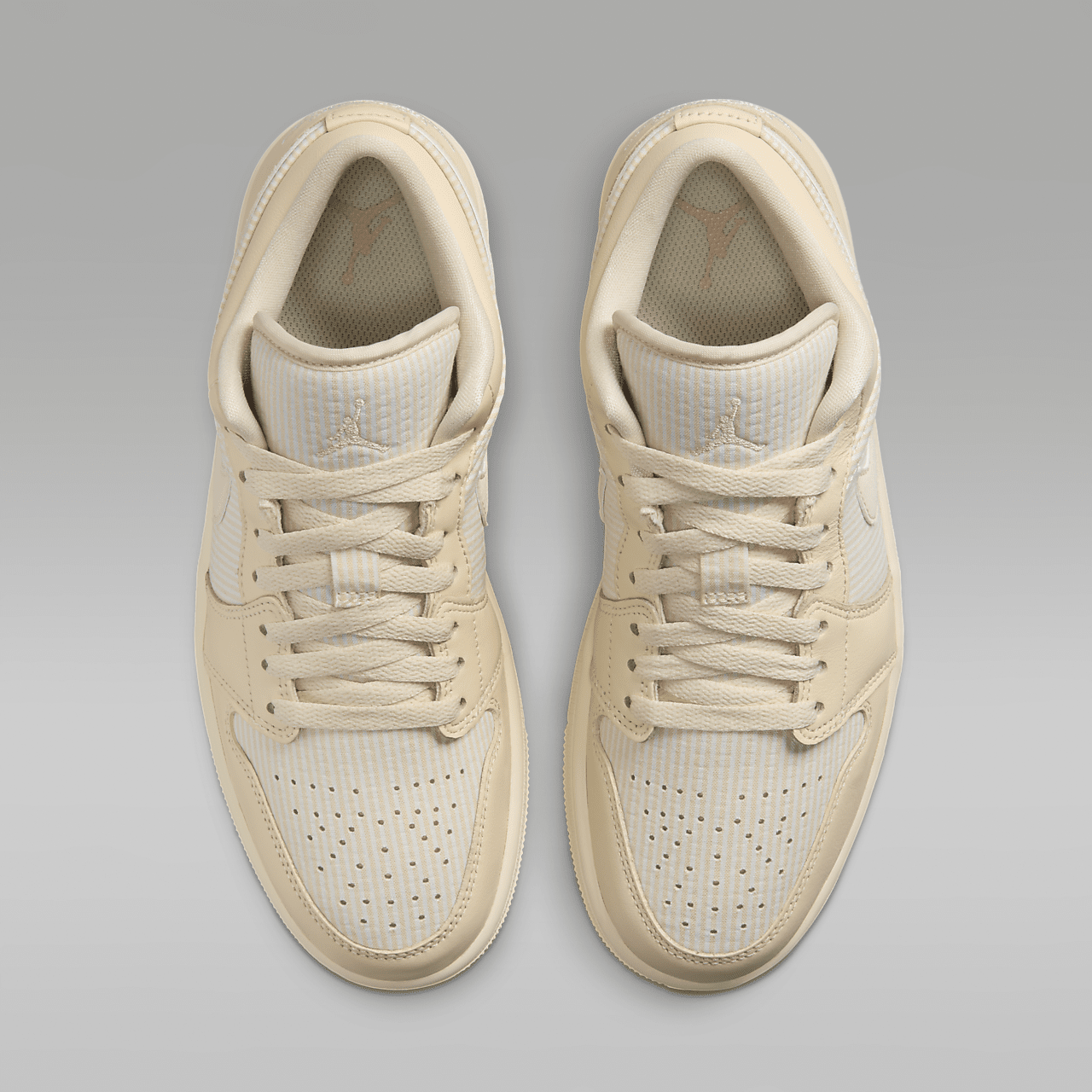 Nike Air Jordan 1 Low sneaker Muslin/Sail/Coconut Milk/Legend Pink