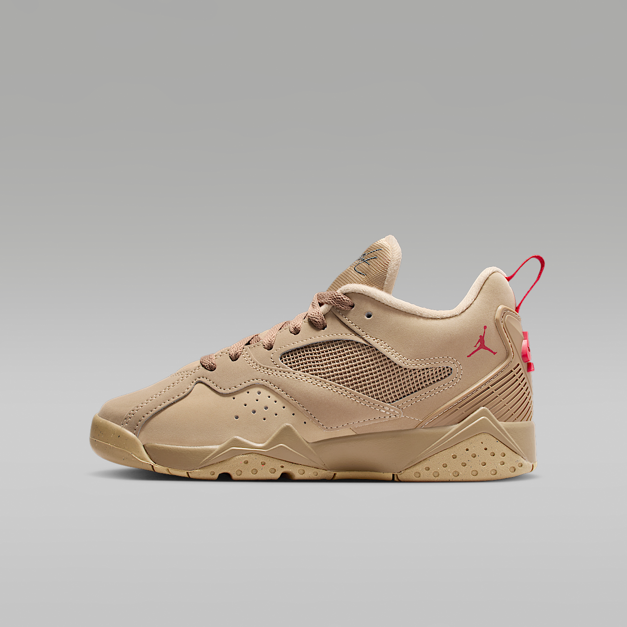 Nike Air Jordan sneaker Desert Camo/Mushroom/Anthracite/Fire Red