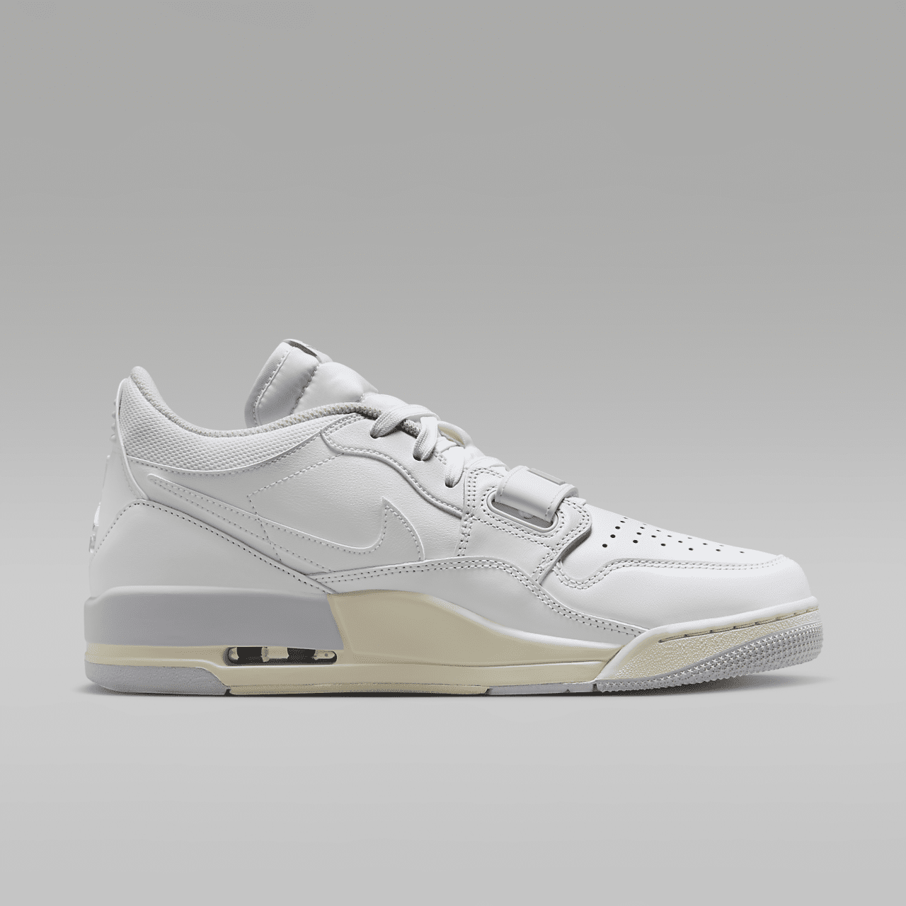 Nike Air Jordan Legacy sneaker Wit/Coconut Milk/Photon Dust/Wit