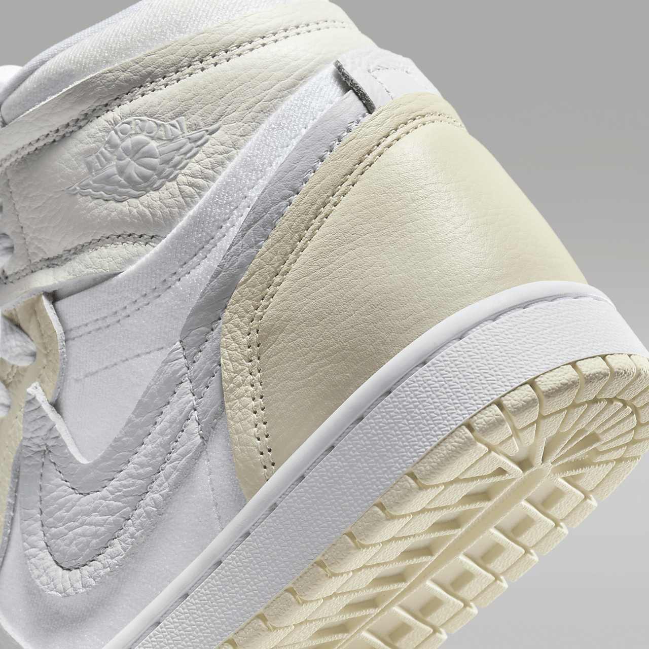 Nike Air Jordan 1 High sneaker Wit/Sail/Coconut Milk/Pure Platinum