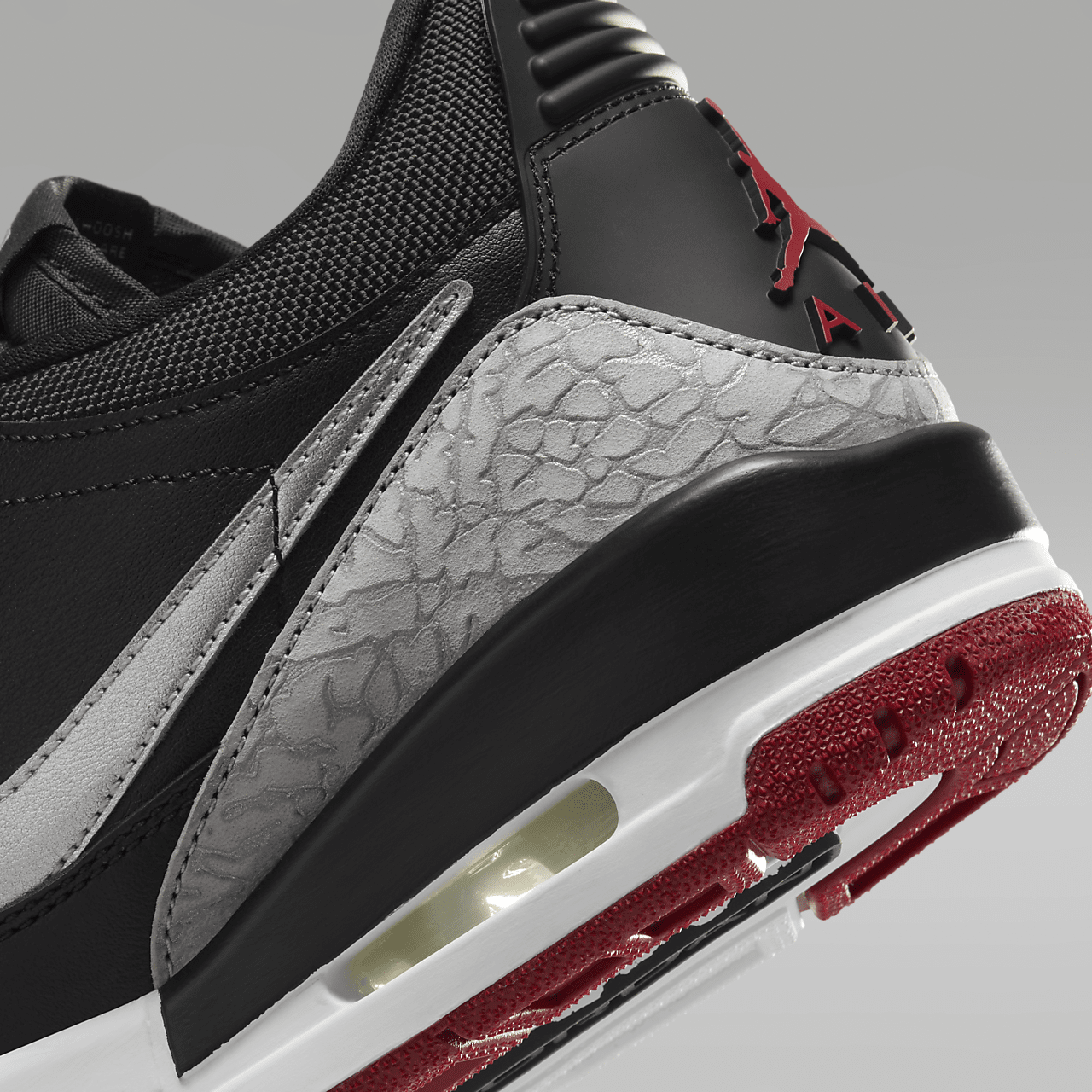 Nike Air Jordan Legacy sneaker Zwart/Gym Red/Cement Grey/Metallic Silver