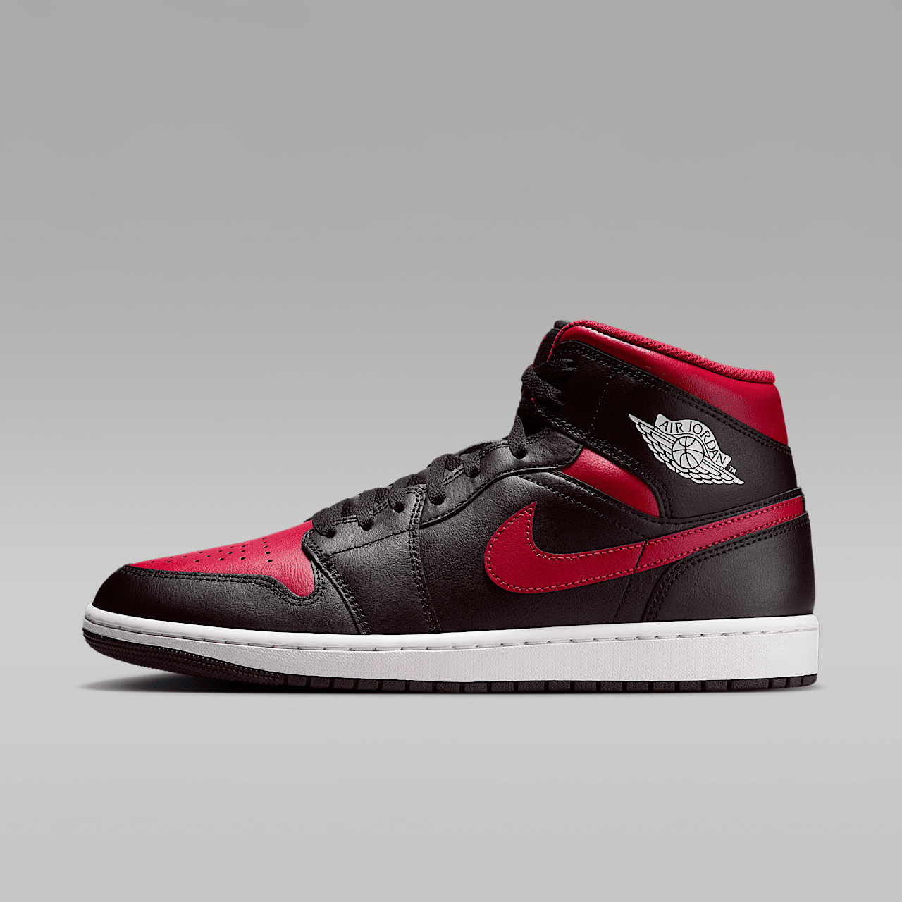 Nike Air Jordan 1 Mid sneaker Zwart/Summit White/Varsity Red