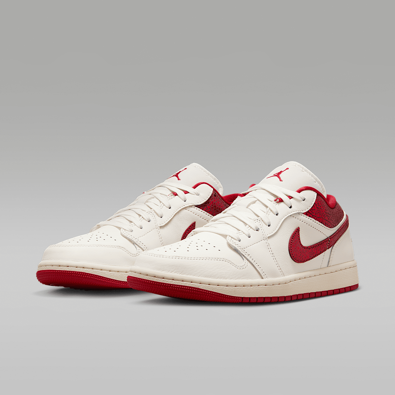 Nike Air Jordan sneaker Sail/Team Red/Varsity Red