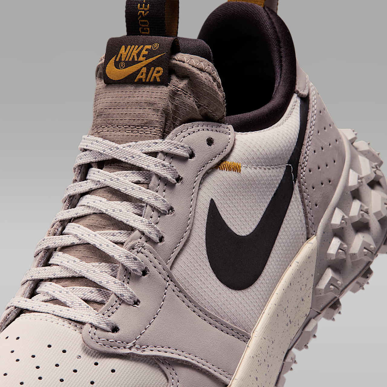 Nike Air Jordan 1 sneaker Cream II/Light Orewood Brown/Coconut Milk/Ridgerock