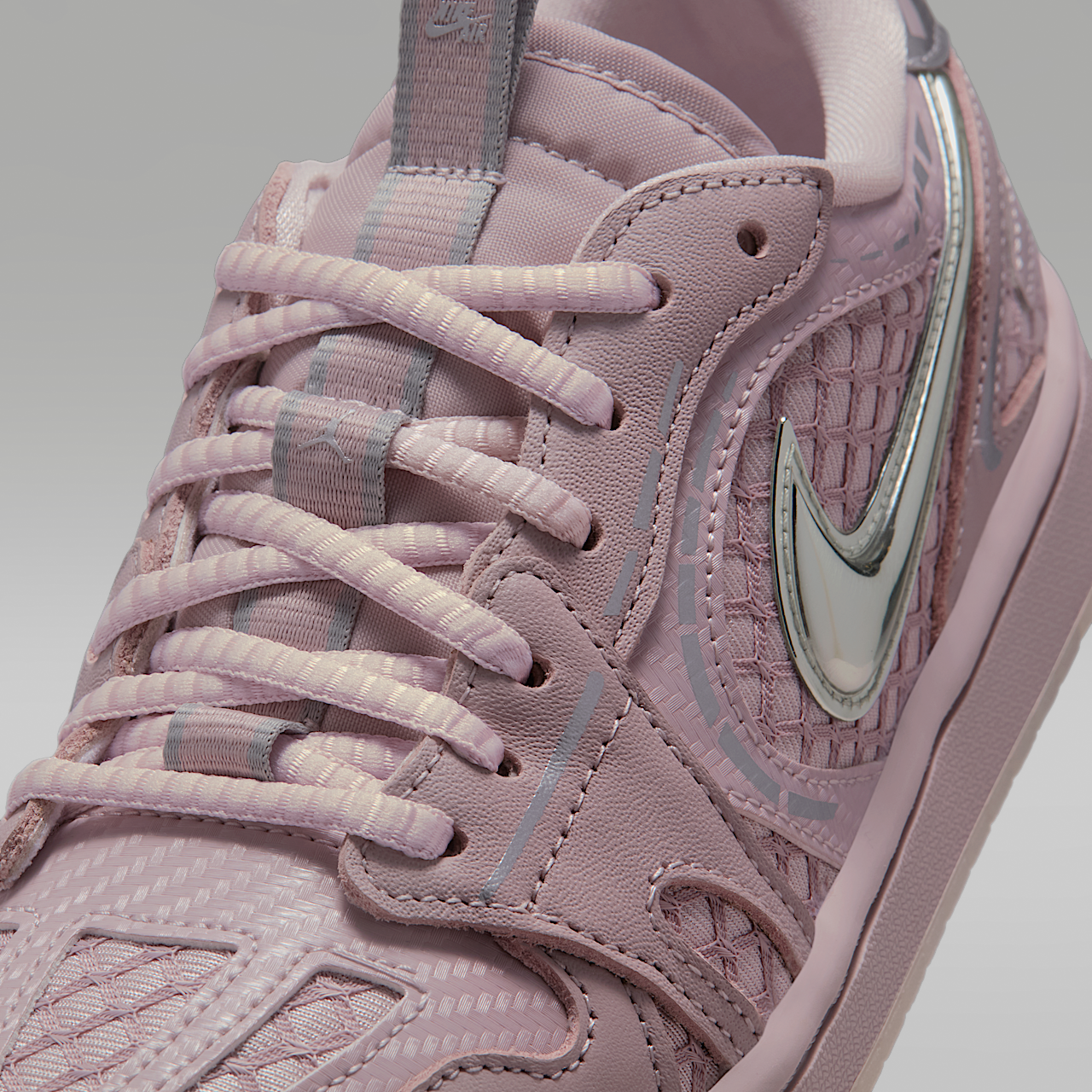 Nike Air Jordan 1 Low sneaker Particle Rose/Barely Rose/Metallic Silver/Enigma Stone