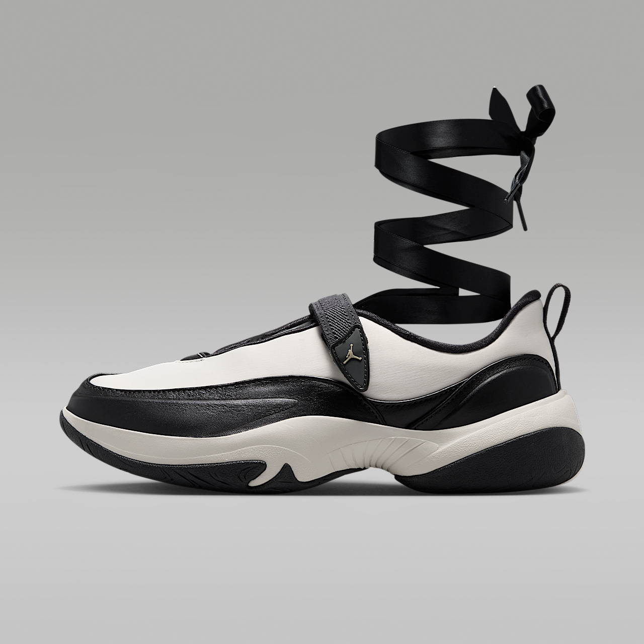 Nike  sneaker Zwart/Chalk/Flat Gold Star