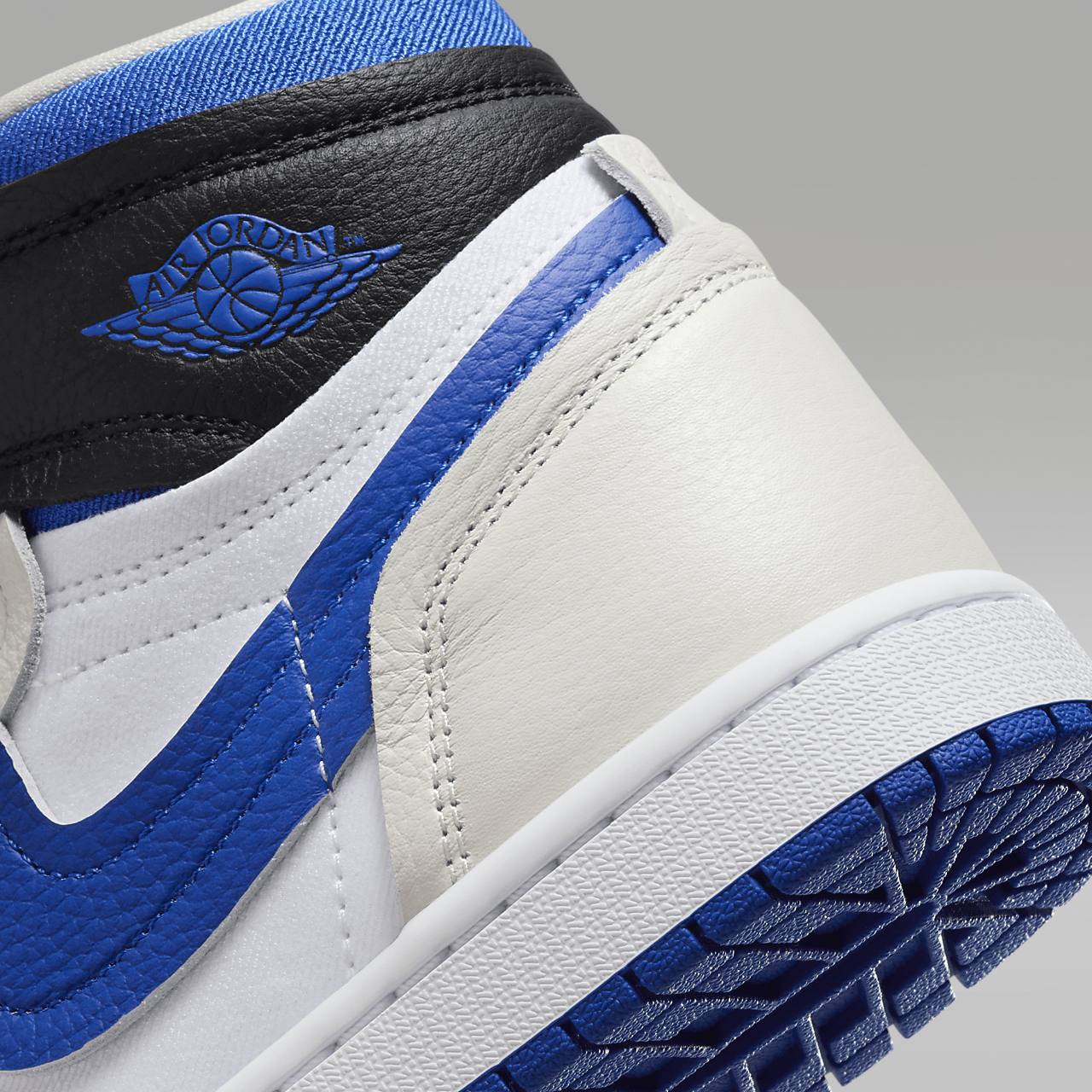 Nike Air Jordan 1 High sneaker Zwart/Wit/Sail/Game Royal