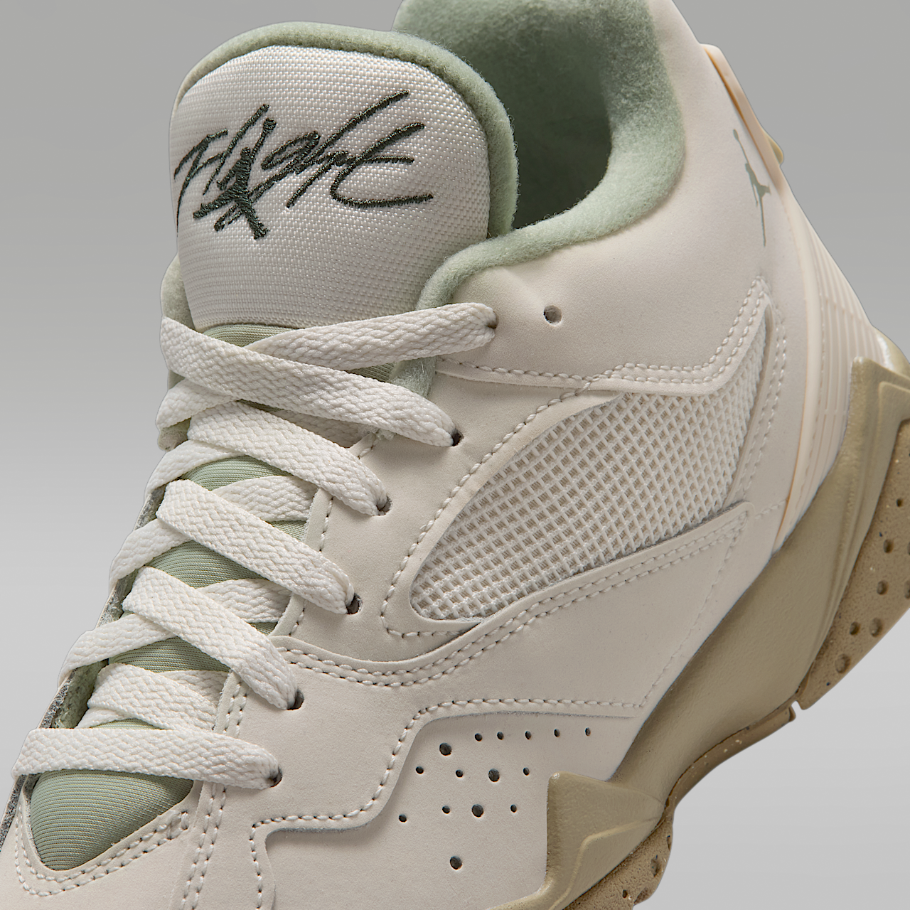 Nike Air Jordan sneaker Sail/Khaki/Midnight Green/Jade Horizon