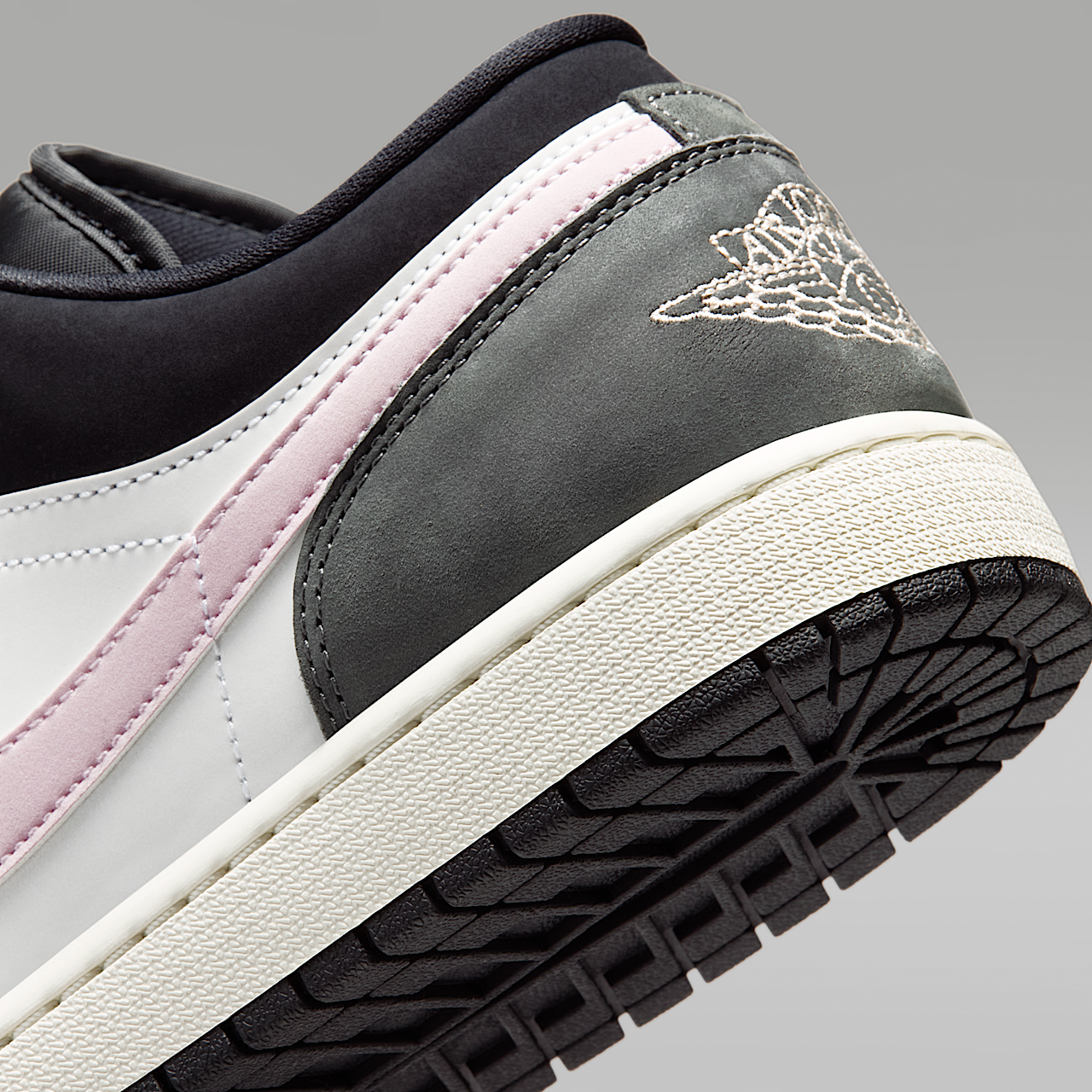 Nike Air Jordan sneaker Zwart/Iron Grey/Wit/Iced Carmine