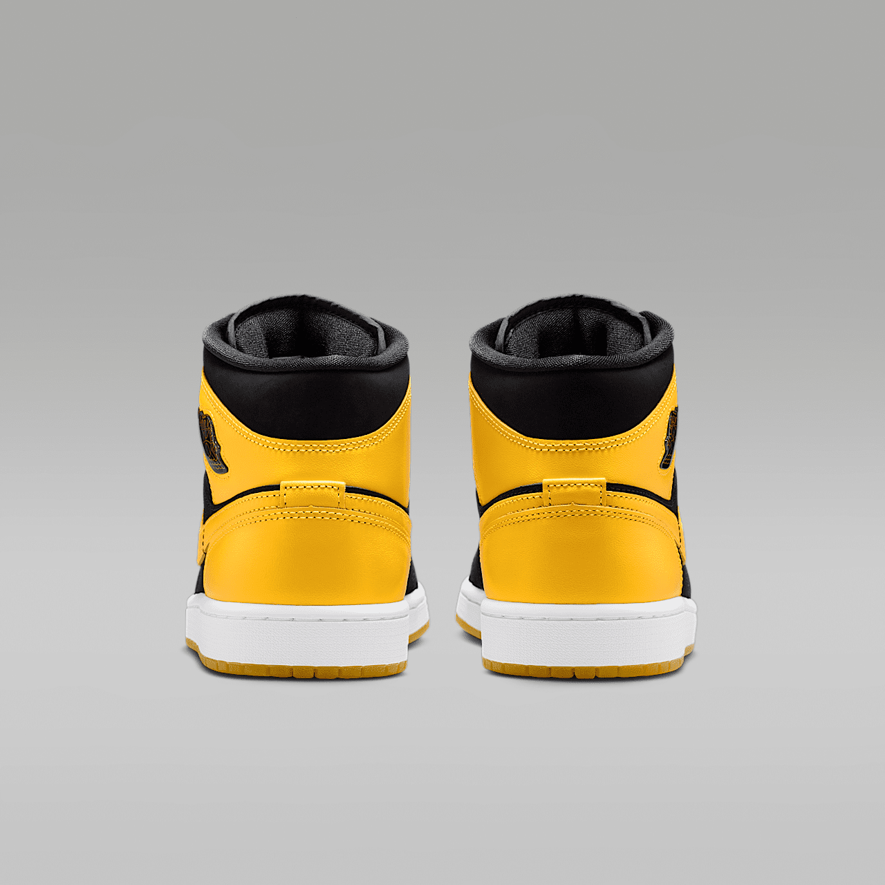Nike Air Jordan sneaker Zwart/Wit/Varsity Maize