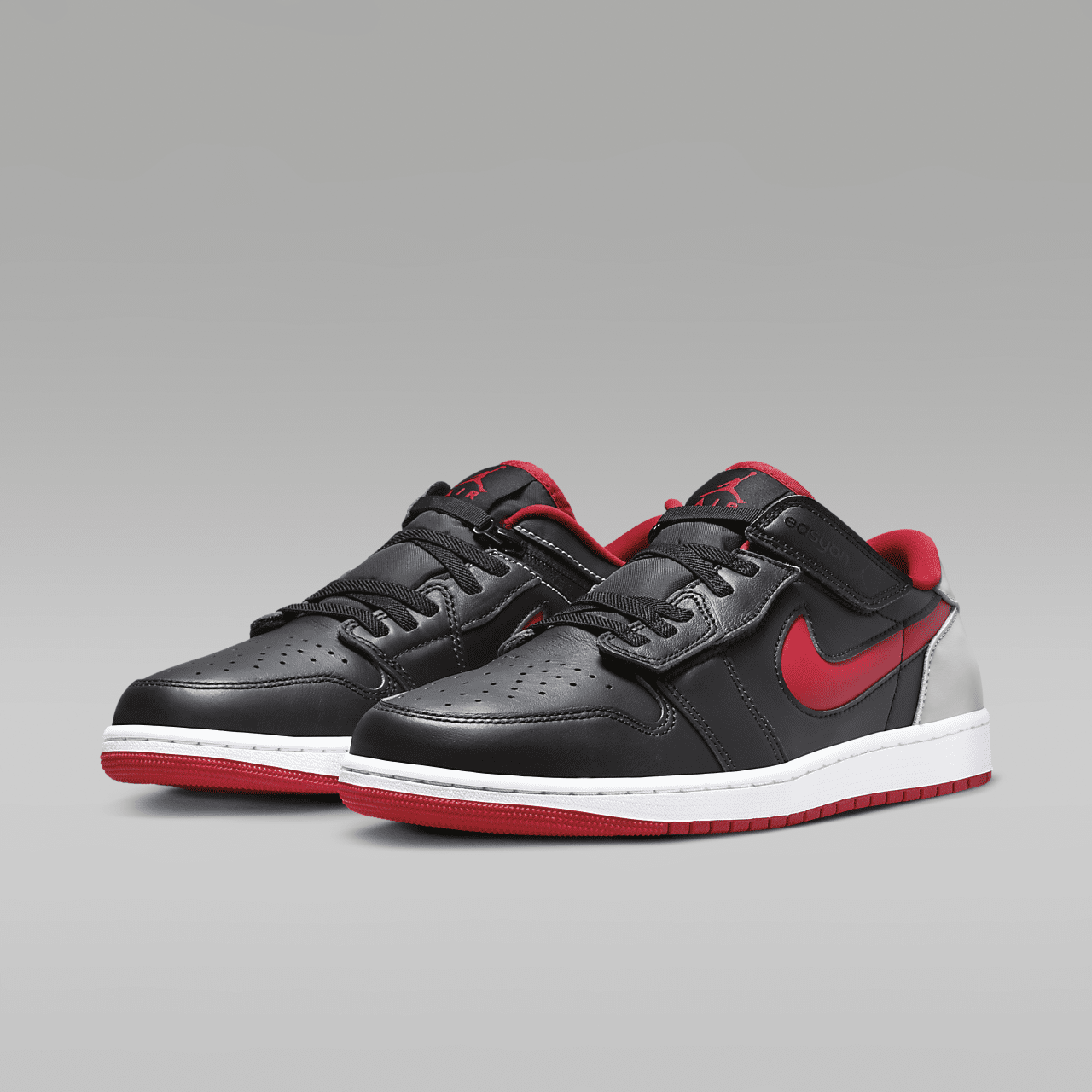 Nike Air Jordan 1 Low sneaker Zwart/Cement Grey/Wit/Fire Red