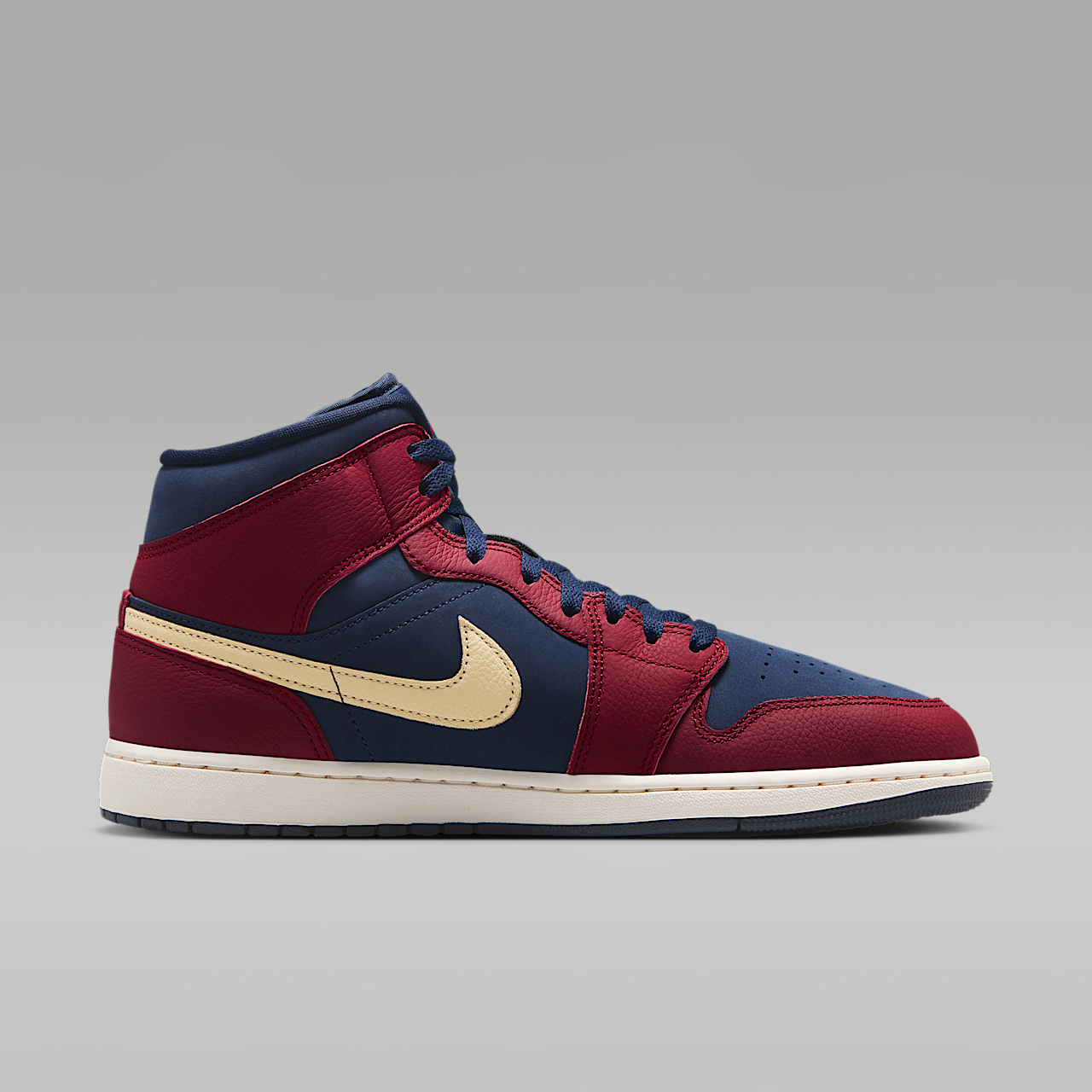 Nike Air Jordan sneaker Team Red/Obsidian/Pale Vanilla