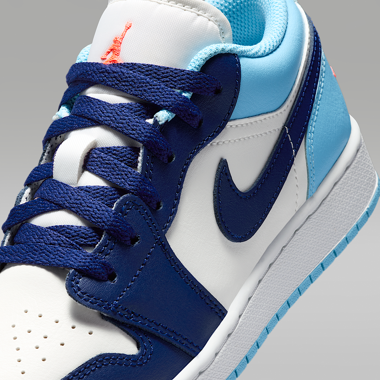 Nike Air Jordan 1 Low sneaker Sail/Blue Chill/Hot Lava/Blue Void