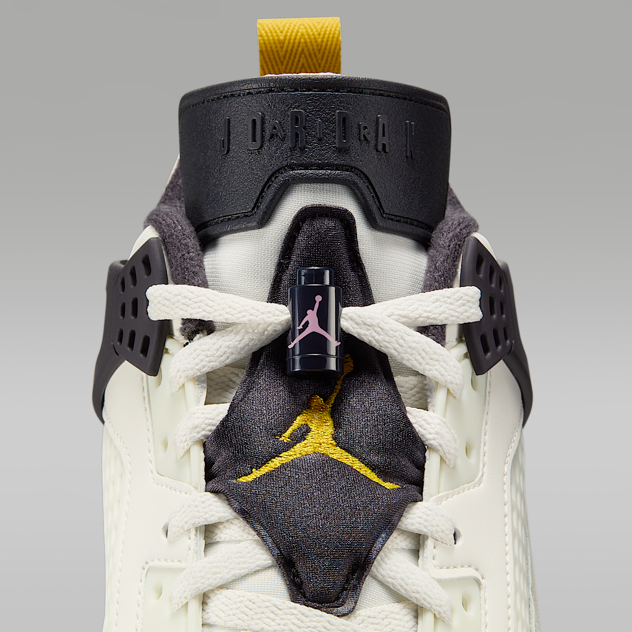 Nike Jordan Spizike Low sneaker Sail/Oil Grey/Muslin/Dark Sulfur