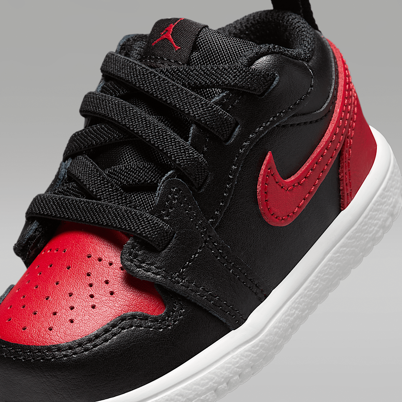 Nike  sneaker Zwart/Summit White/Varsity Red