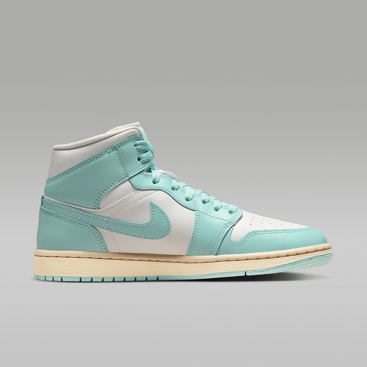 Nike Air Jordan 1 Mid sneaker Sail/Muslin/Light Dew