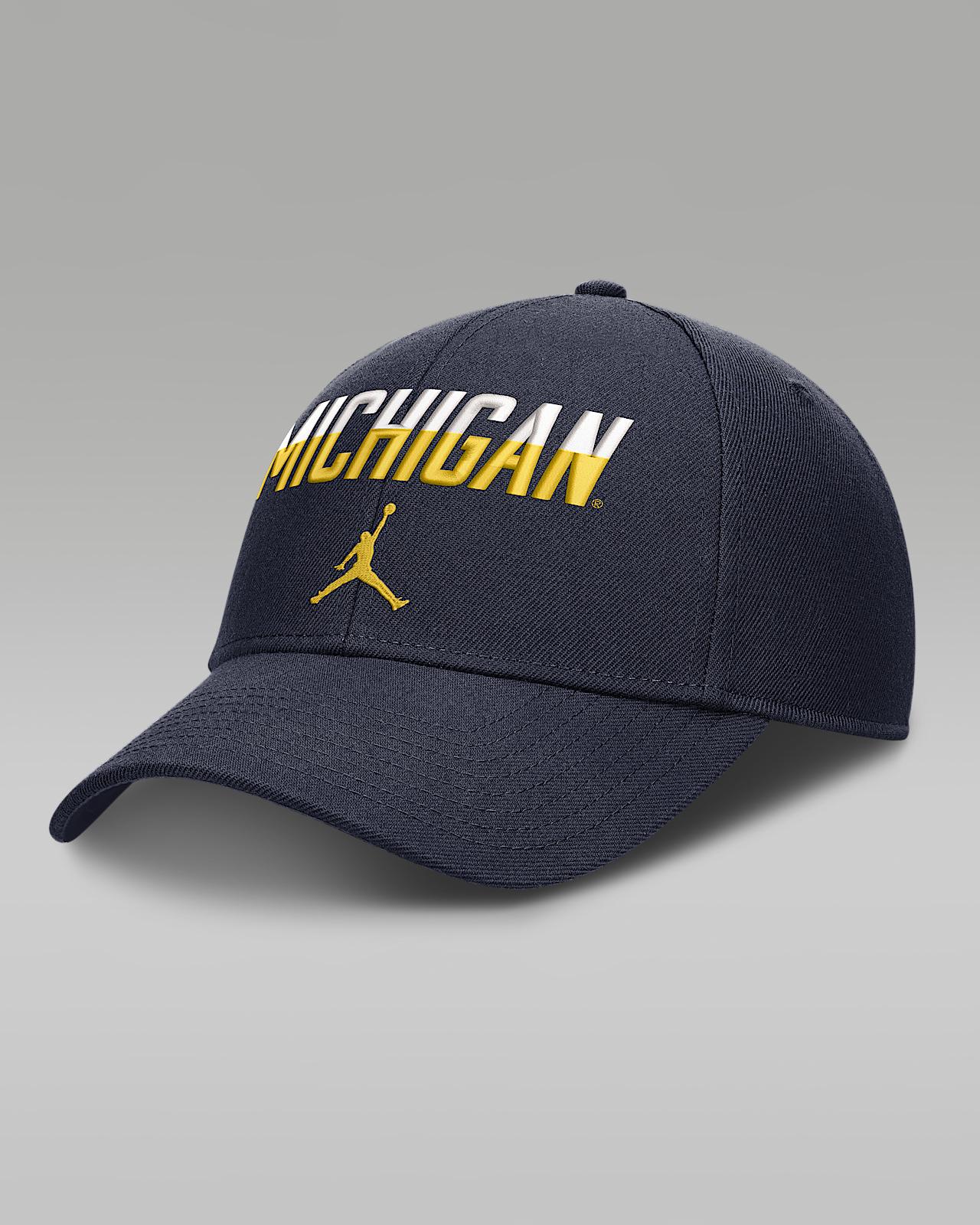 Женские  Michigan Sideline Rise Gameday Jordan Brand Dri-FIT College Trucker Adjustable Hat