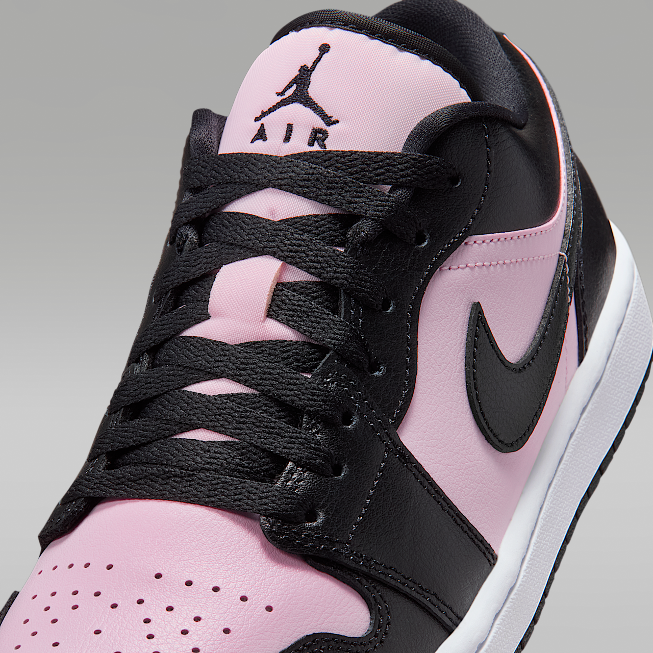 Nike Air Jordan 1 Low sneaker Pink Foam/Wit/Zwart