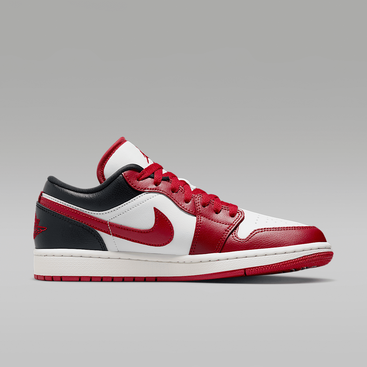Nike Air Jordan 1 Low sneaker Wit/Zwart/Sail/Gym Red