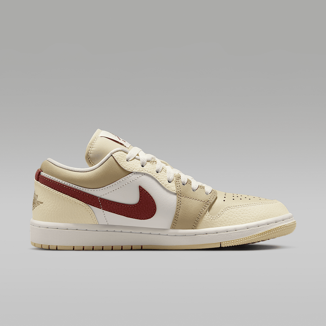 Nike Air Jordan 1 Low sneaker Summit White/Desert Khaki/Light Khaki/Red Sepia