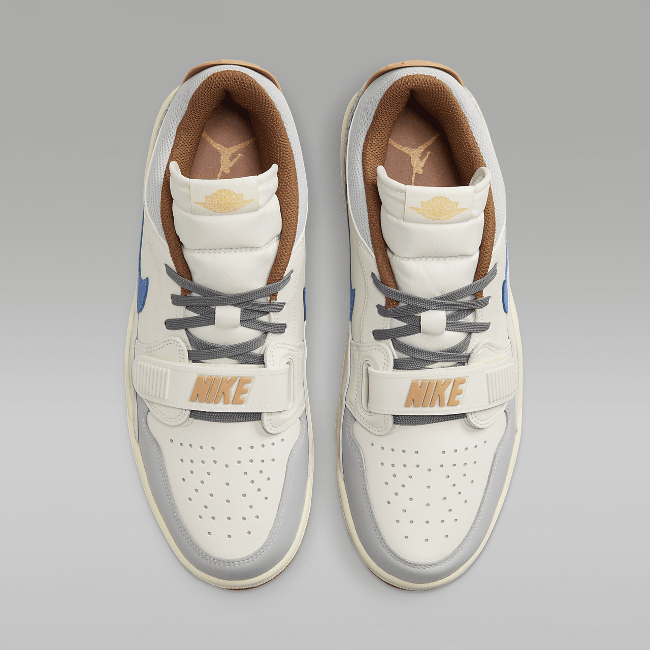 Nike Air Jordan Legacy sneaker Phantom/Coconut Milk/Amber Brown/Star Blue