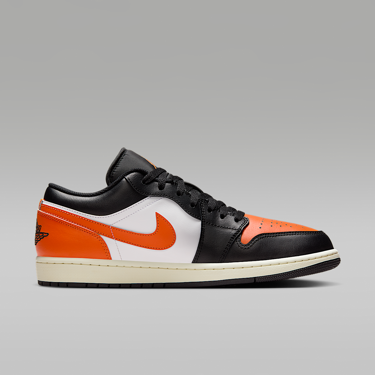 Nike Air Jordan 1 Low sneaker Zwart/Wit/Sail/Starfish