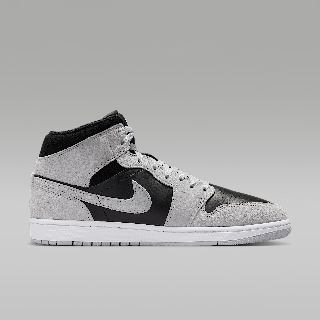 Nike Air Jordan 1 Mid sneaker Light Smoke Grey/Zwart/Wit
