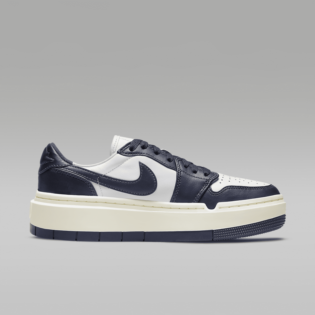 Nike Air Jordan 1 sneaker Wit/Sail/Midnight Navy
