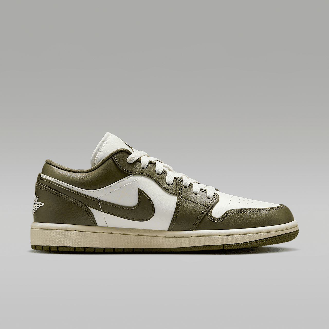 Nike Air Jordan 1 Low sneaker Sail/Coconut Milk/Medium Olive