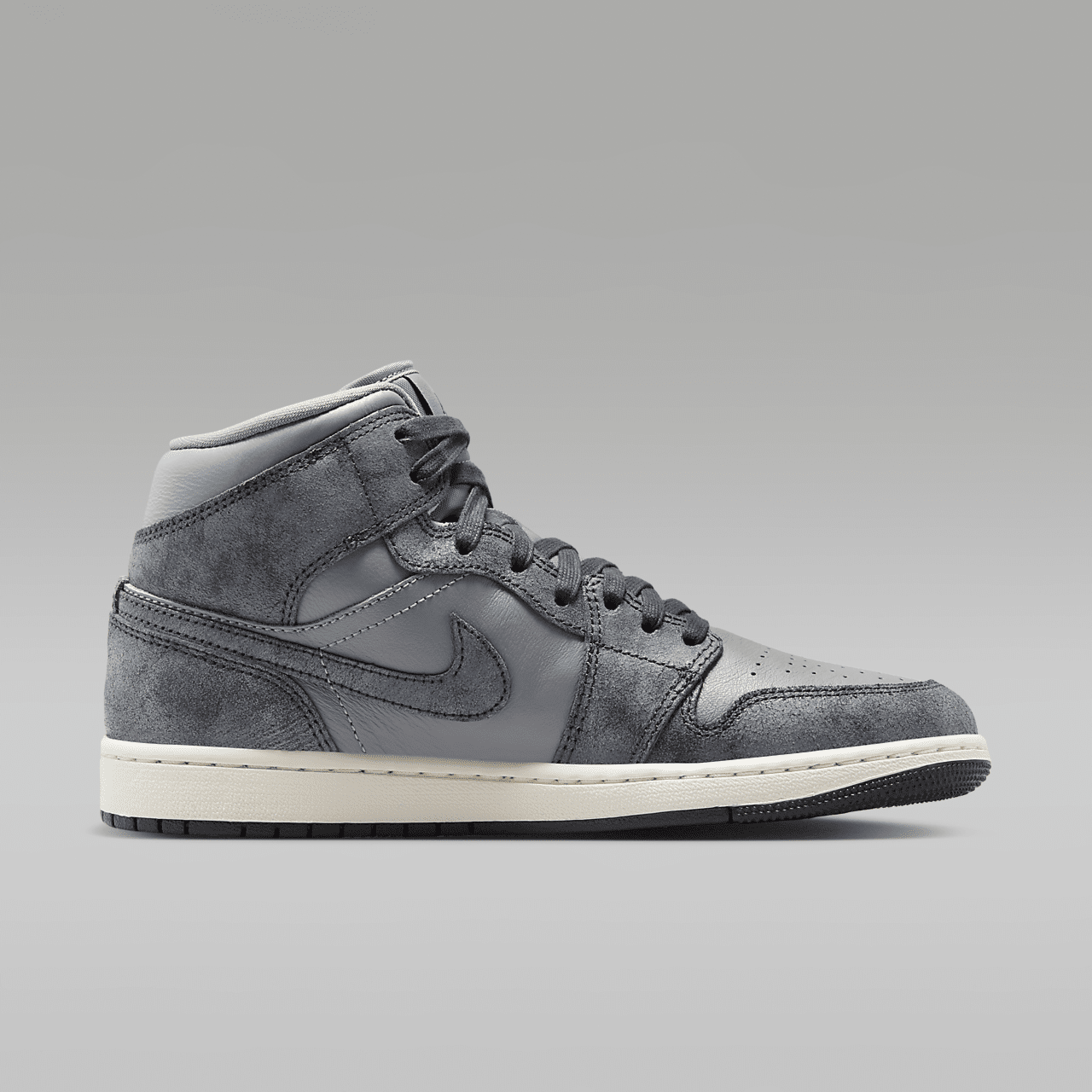 Nike Air Jordan 1 Mid sneaker Smoke Grey/Sail/Off Noir
