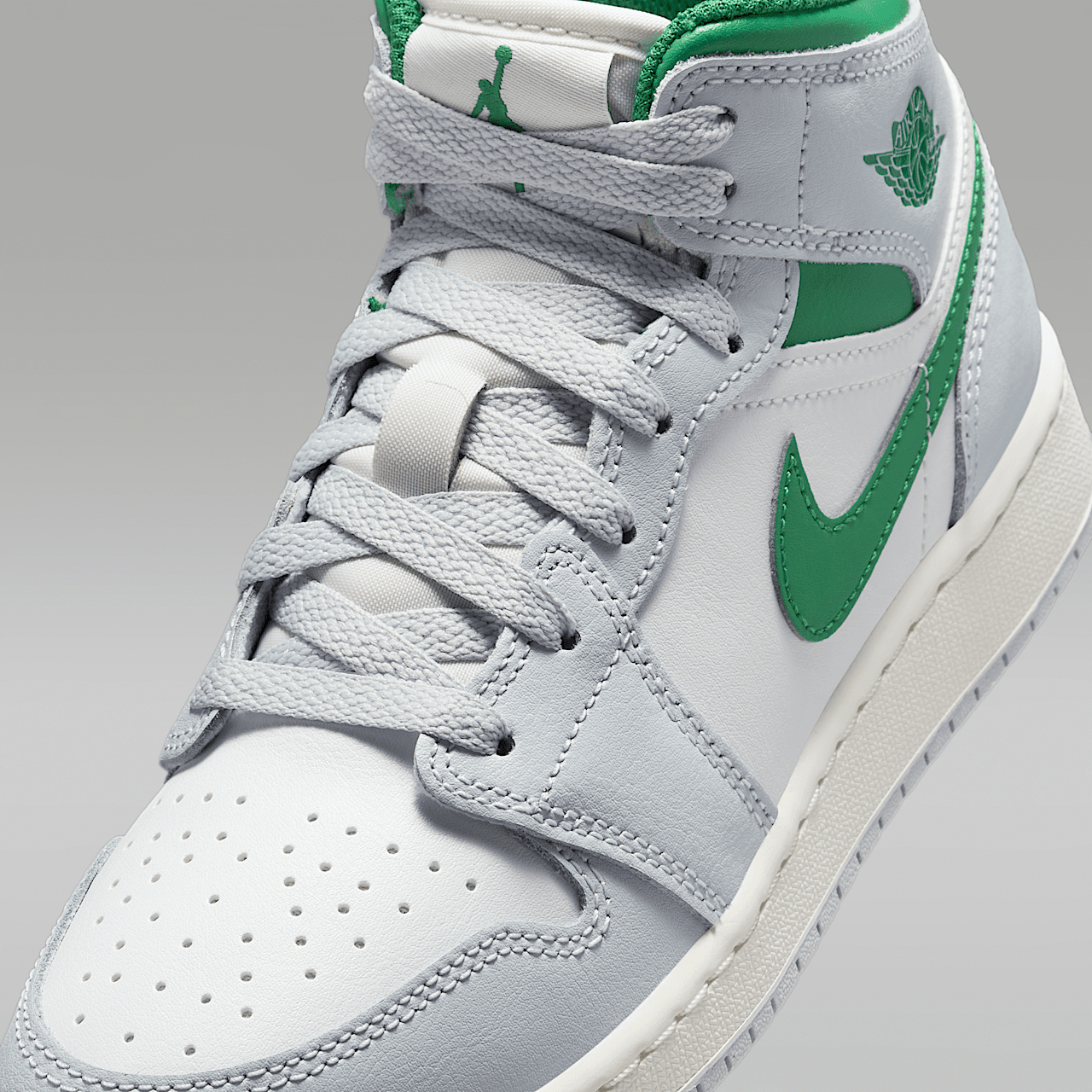 Nike Air Jordan 1 Mid sneaker Summit White/Pure Platinum/Sail/Pine Green