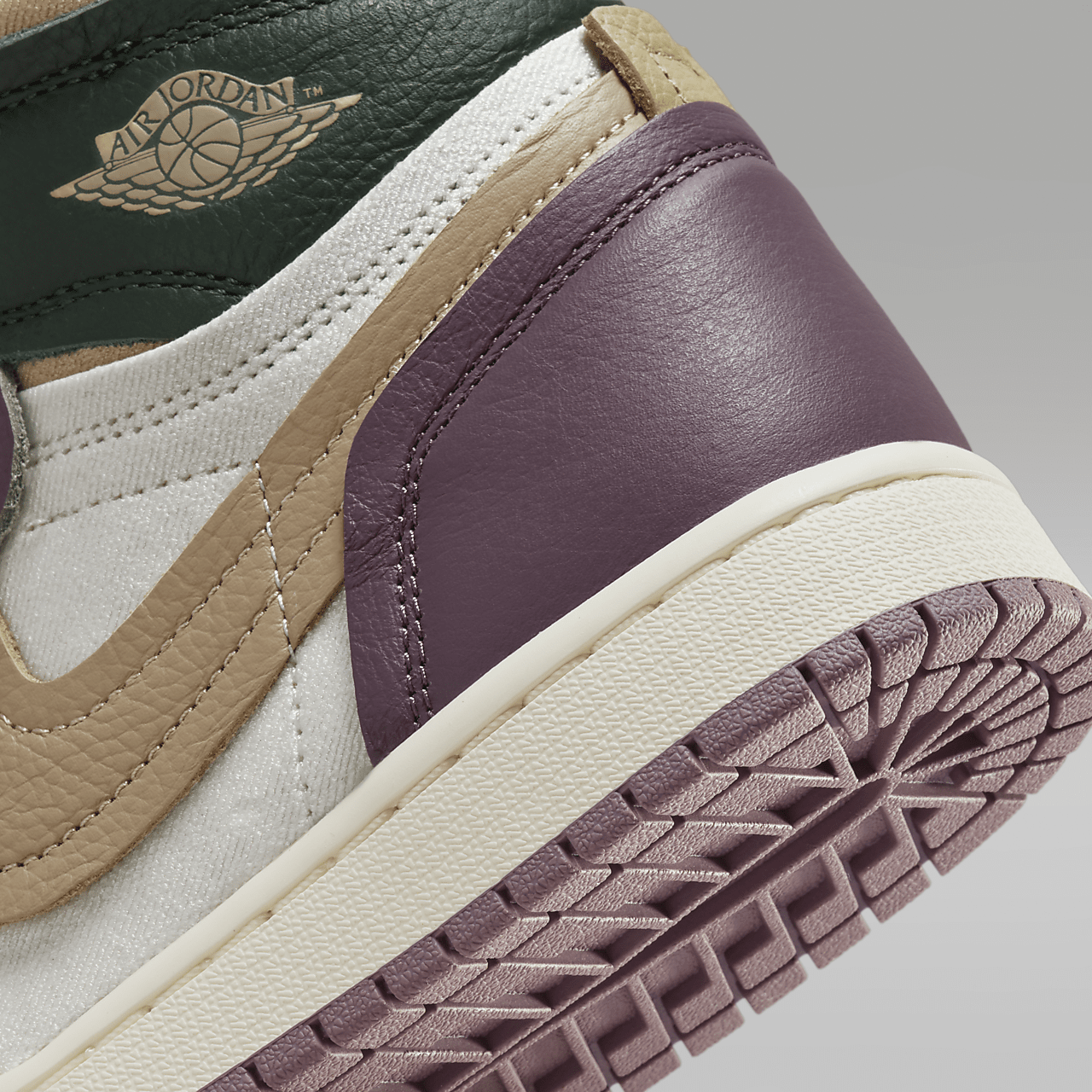 Nike Air Jordan 1 High sneaker Galactic Jade/Sail/Sky J Mauve/Desert