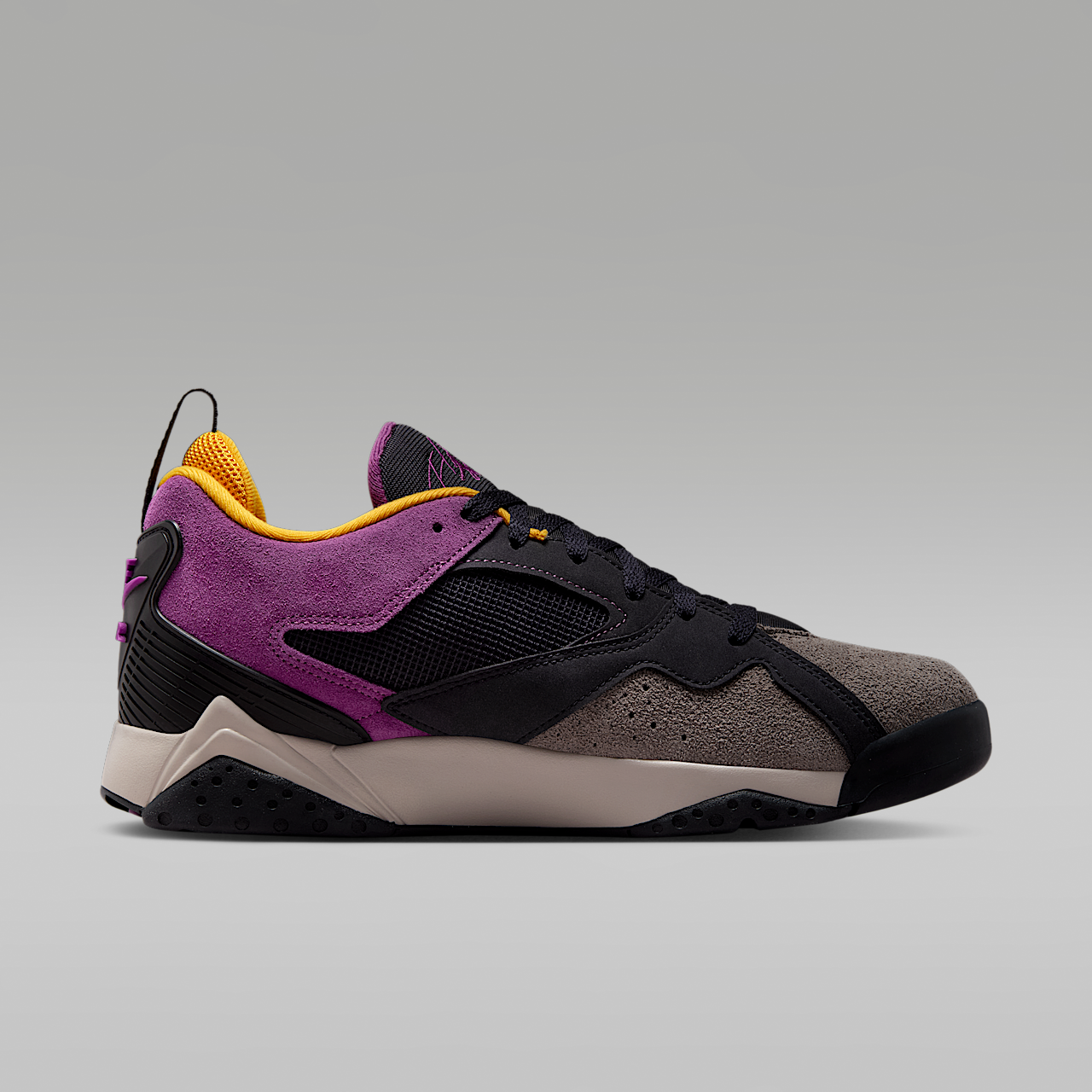 Nike Air Jordan sneaker Oil Grey/Cave Stone/Dark Sulfur/Viotech