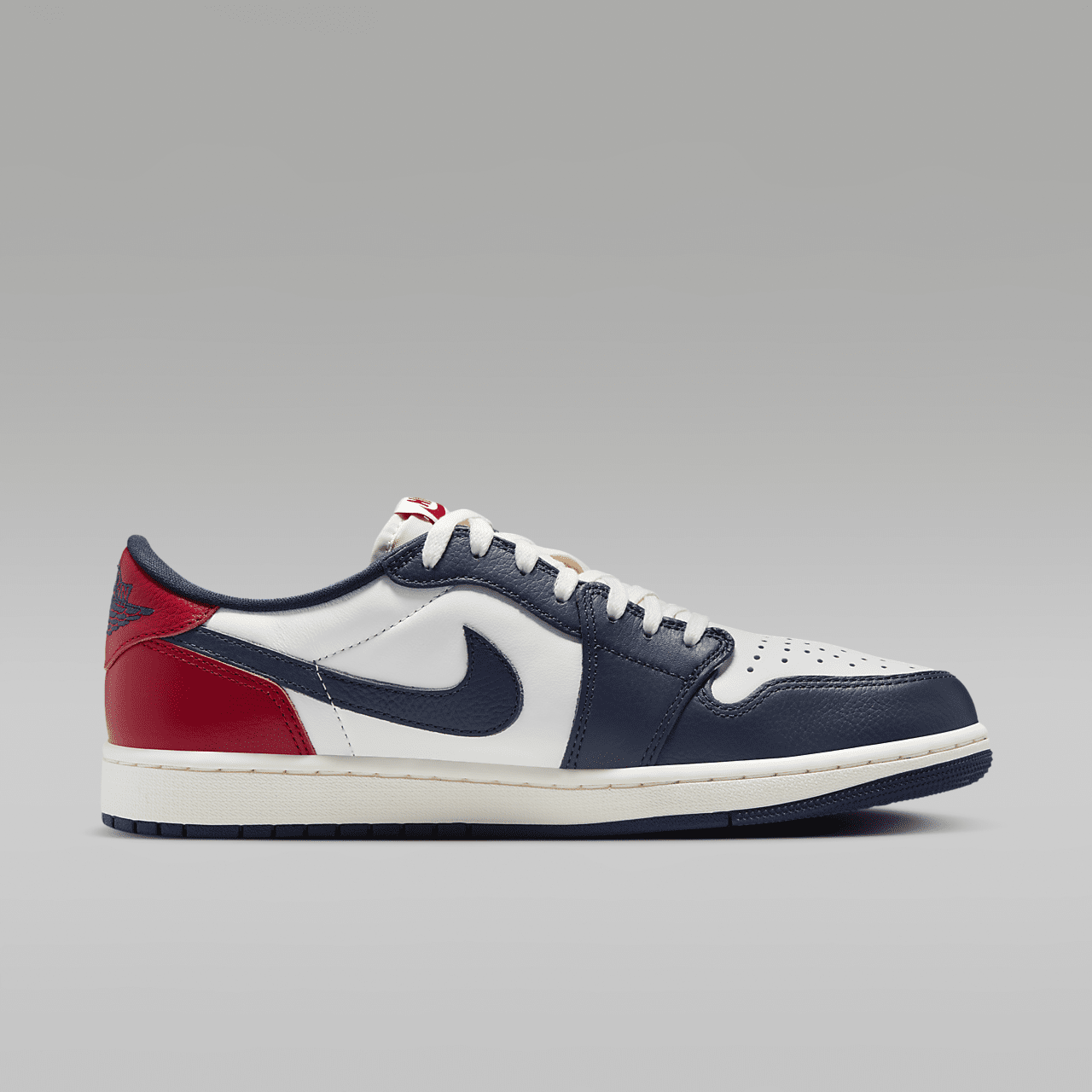 Nike Air Jordan 1 sneaker Summit White/Midnight Navy/Neutral Grey/Gym Red
