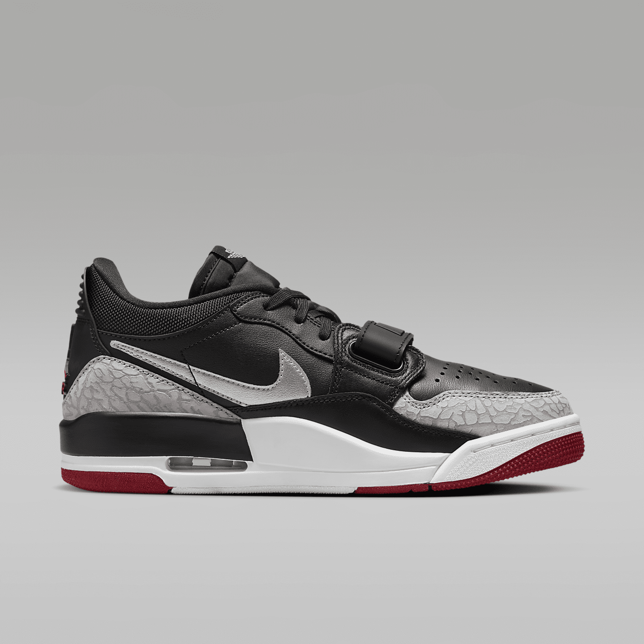 Nike Air Jordan Legacy sneaker Zwart/Gym Red/Cement Grey/Metallic Silver