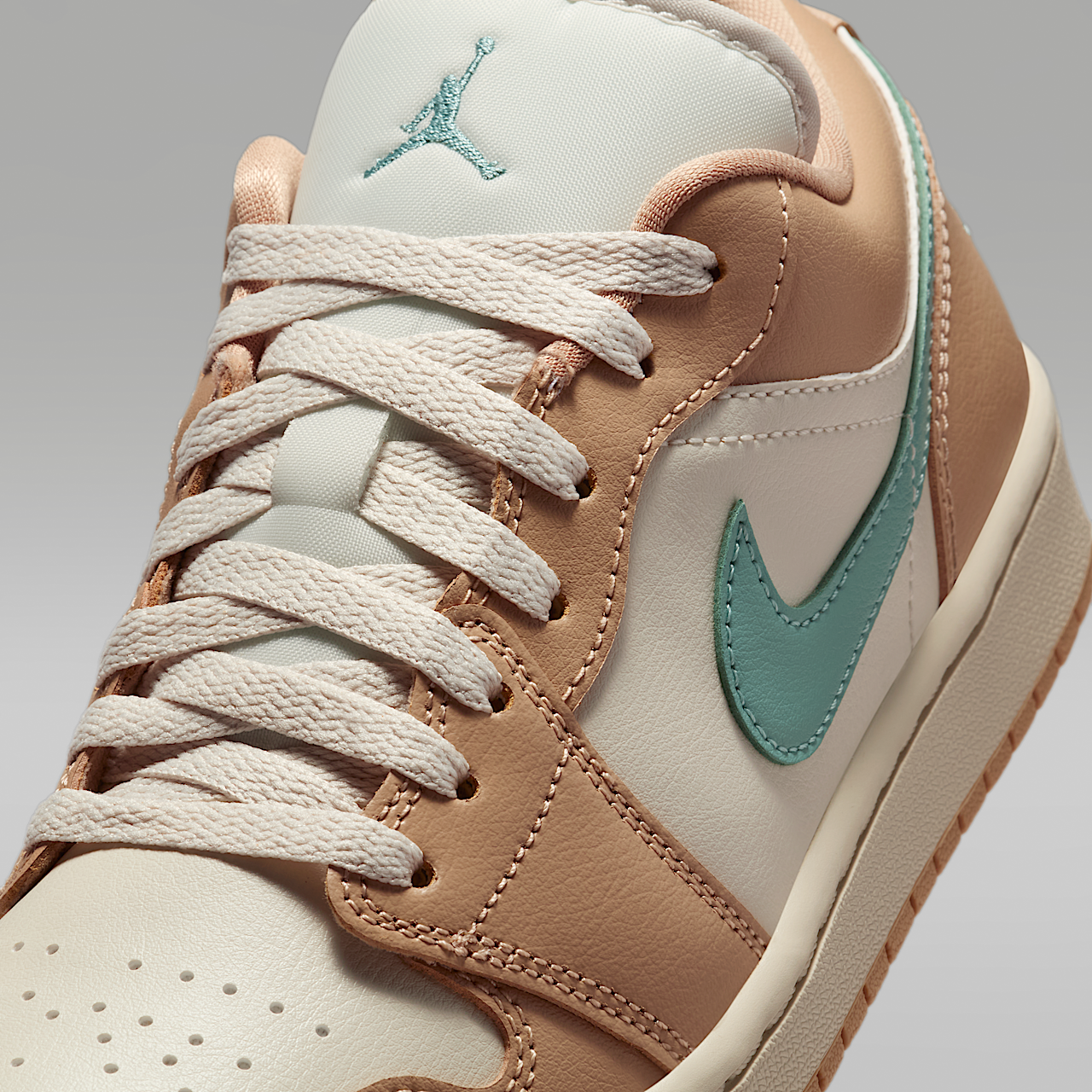 Nike Air Jordan 1 Low sneaker Light Orewood Brown/Hemp/Cannon