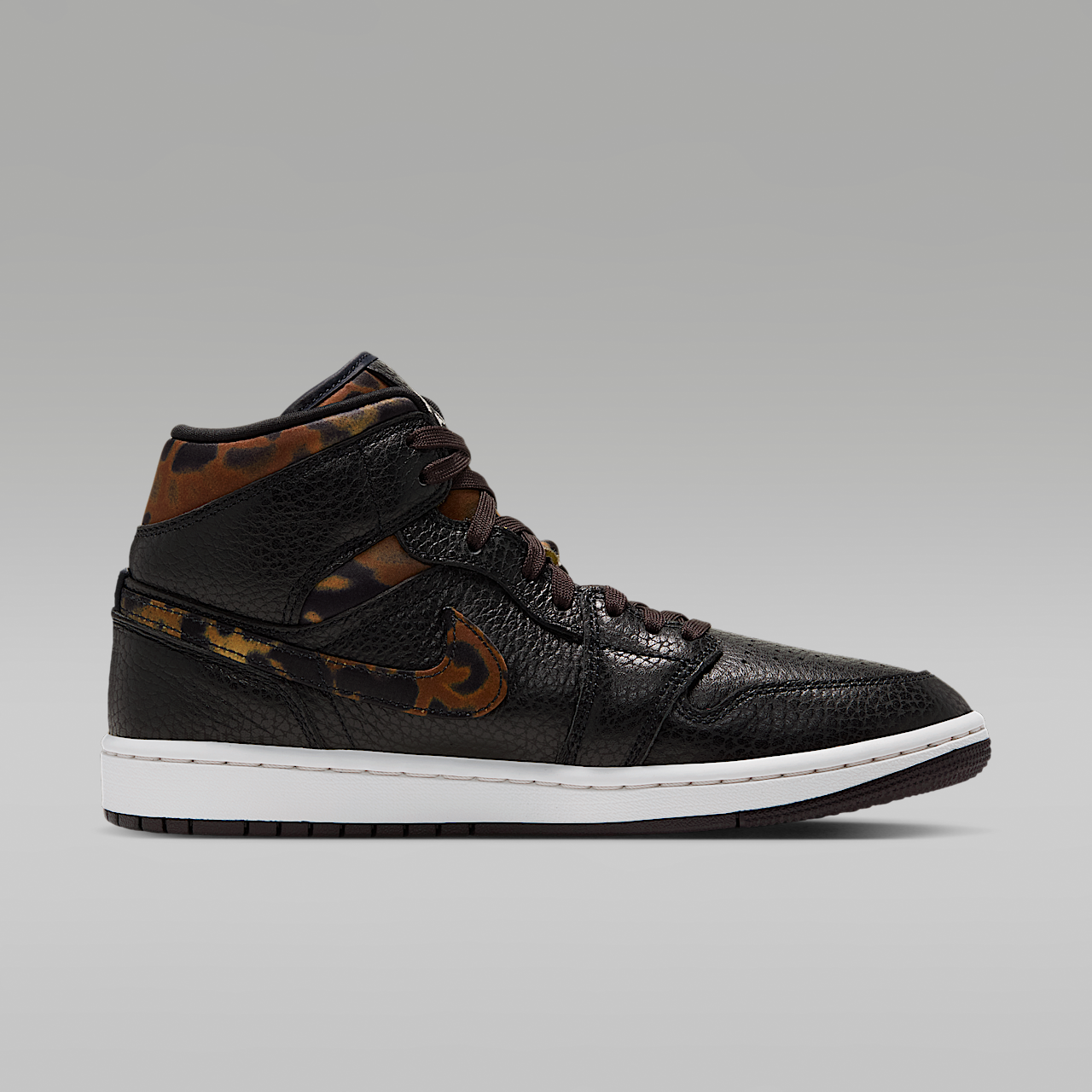 Nike Air Jordan sneaker Zwart/Velvet Brown/Chalk