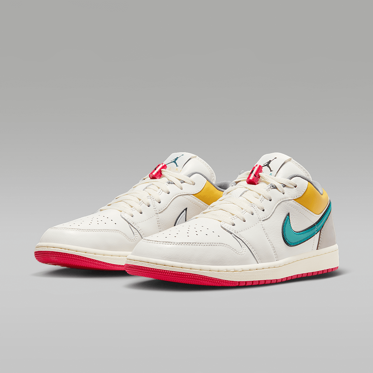 Nike Air Jordan 1 Low sneaker Sail/Cashmere/College Grey/Brave Blue