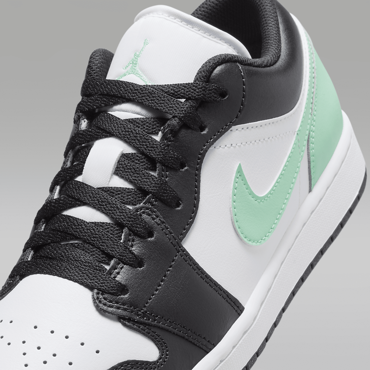 Nike Air Jordan 1 Low sneaker Wit/Green Glow/Zwart