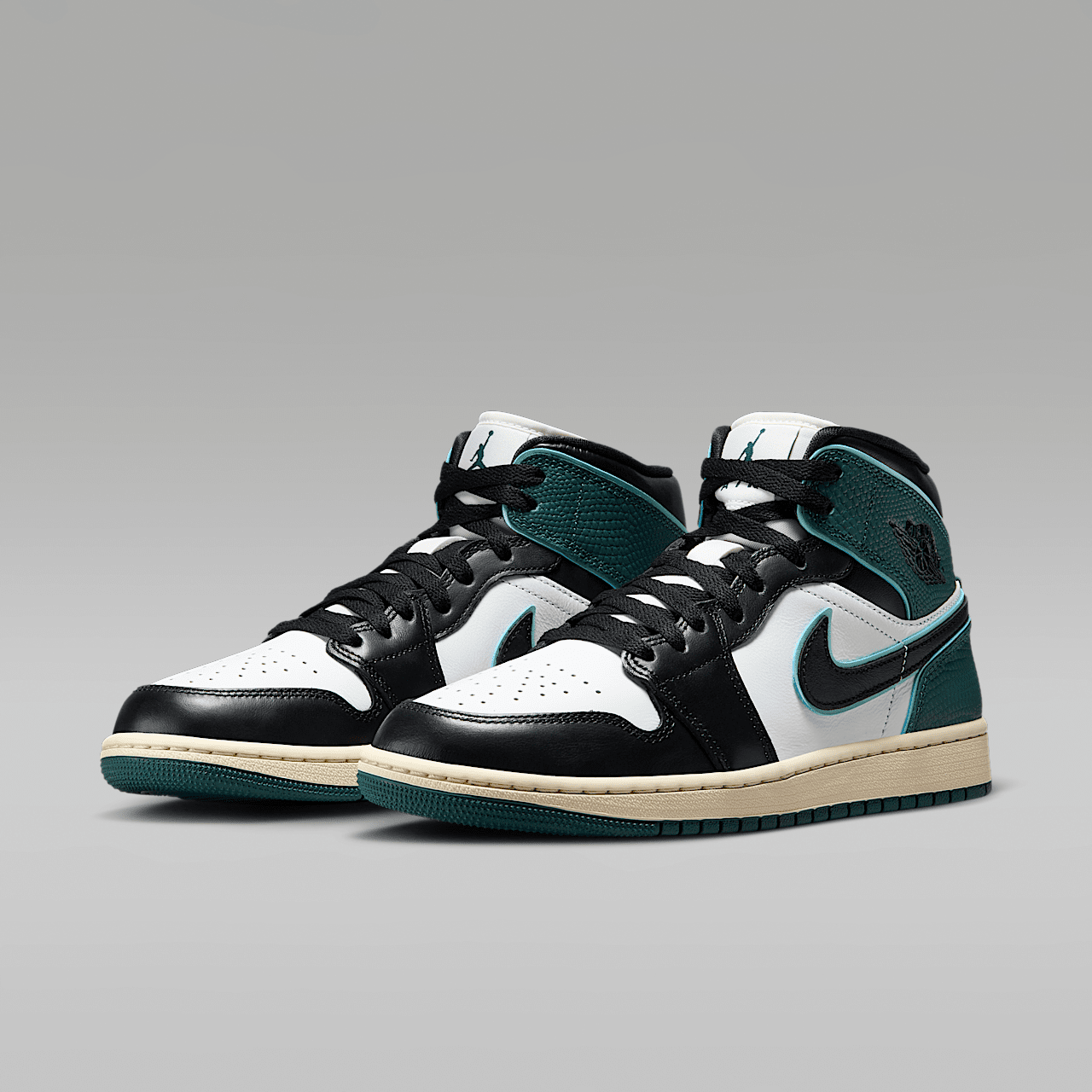Nike Air Jordan 1 Mid sneaker Wit/Light Dew/Oxidized Green/Zwart