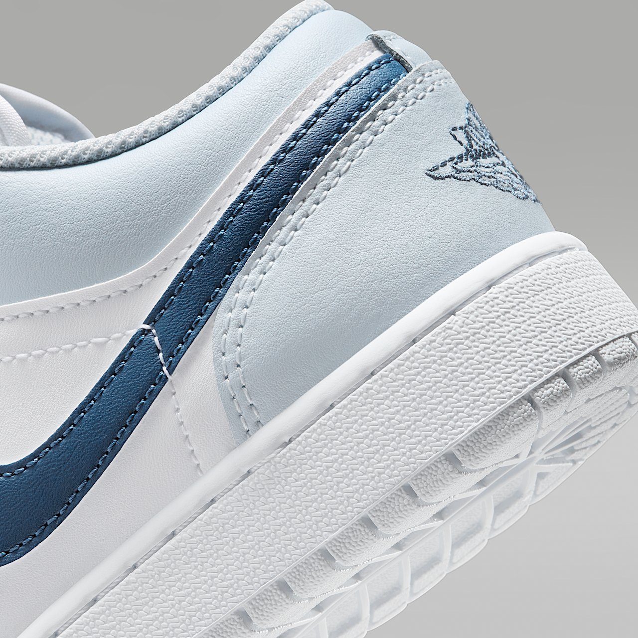 Nike Air Jordan 1 Low sneaker Wit/Aura/Squadron Blue