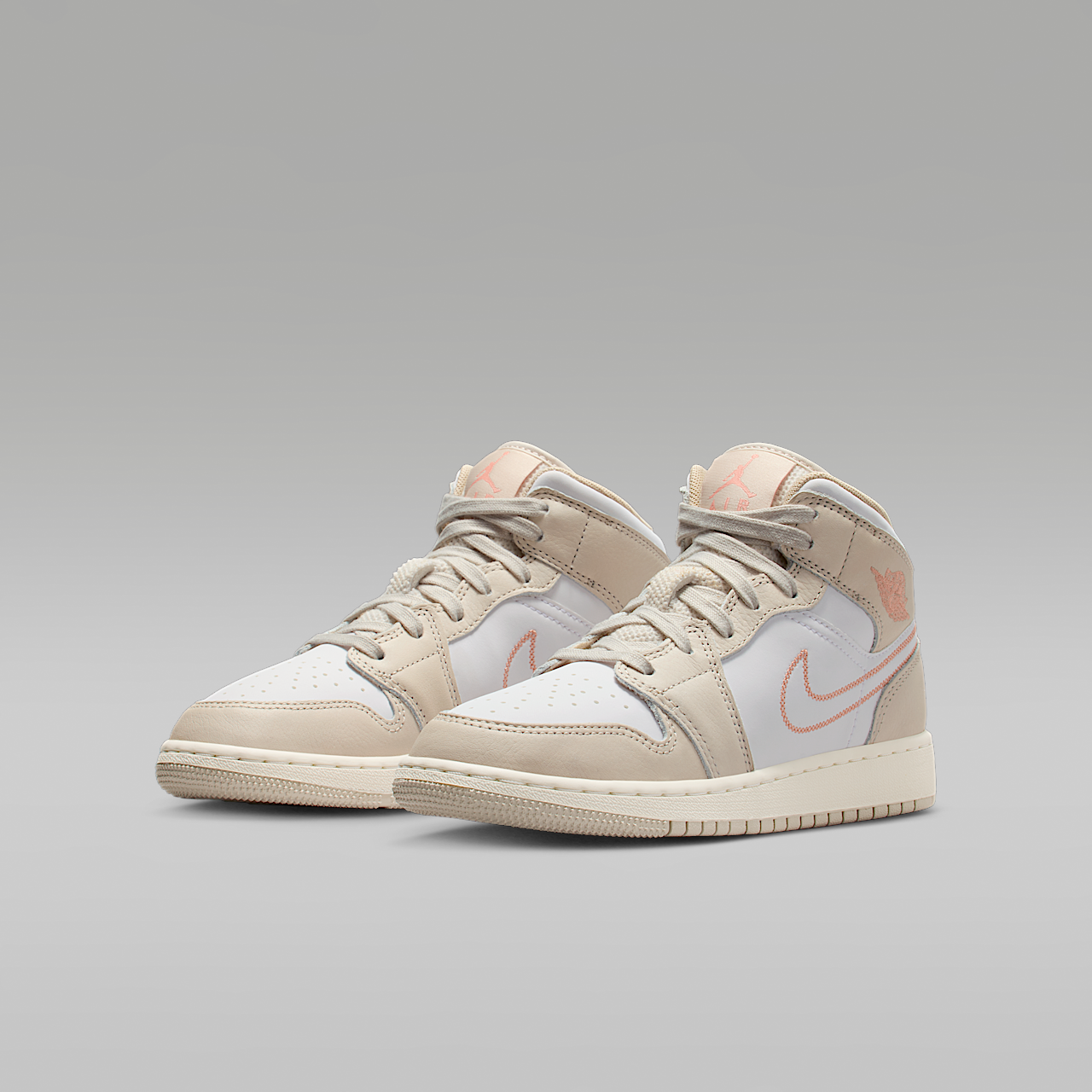 Nike Air Jordan sneaker Sanddrift/Wit/Light Orewood Brown/Light Madder Root