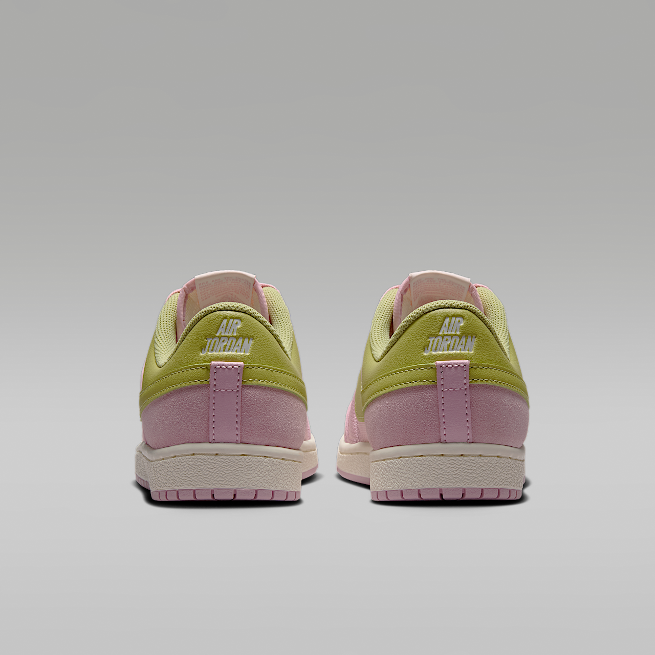 Nike Air Jordan sneaker Iced Carmine/Sail/Lawn