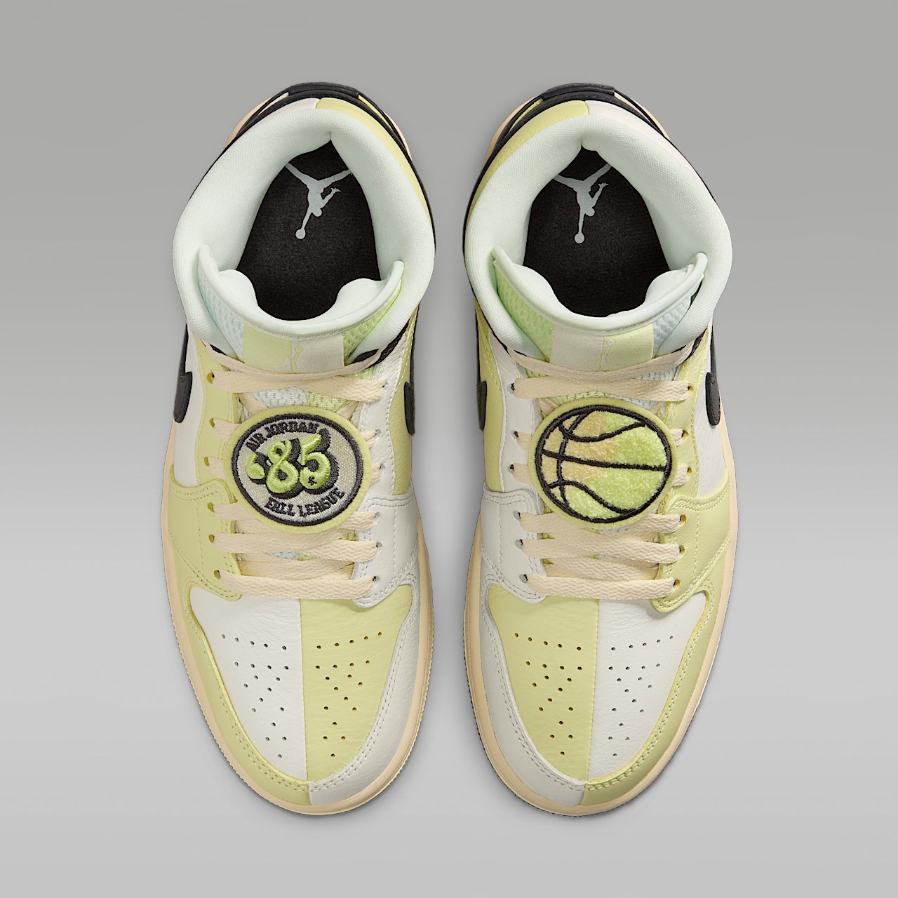 Nike Air Jordan sneaker Sail/Anthracite/Luminous Green