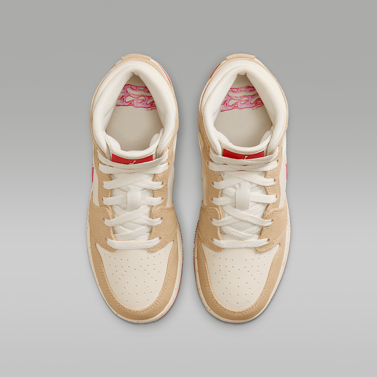 Nike Air Jordan sneaker Desert/Pale Ivory/Fusion Red