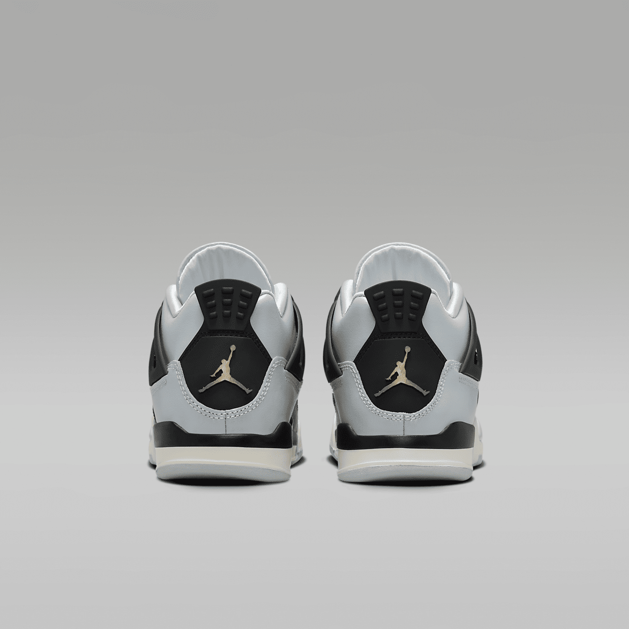 Nike  sneaker Pure Platinum/Zwart/Sail/Metallic Gold