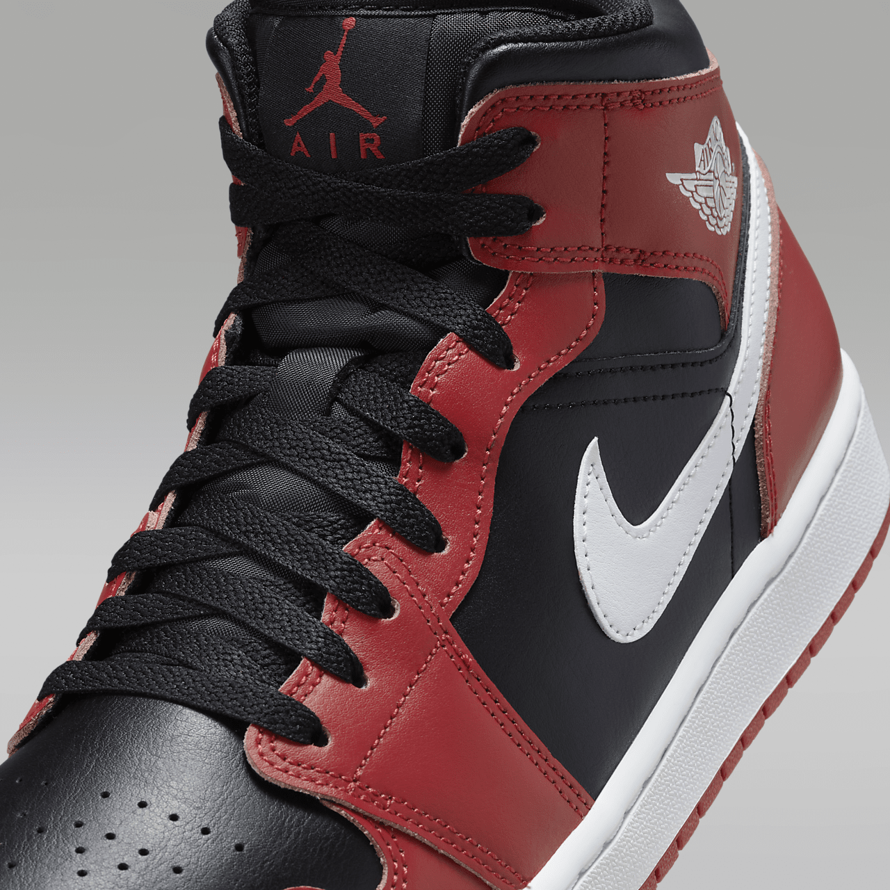 Nike Air Jordan 1 Mid sneaker Zwart/Gym Red/Wit