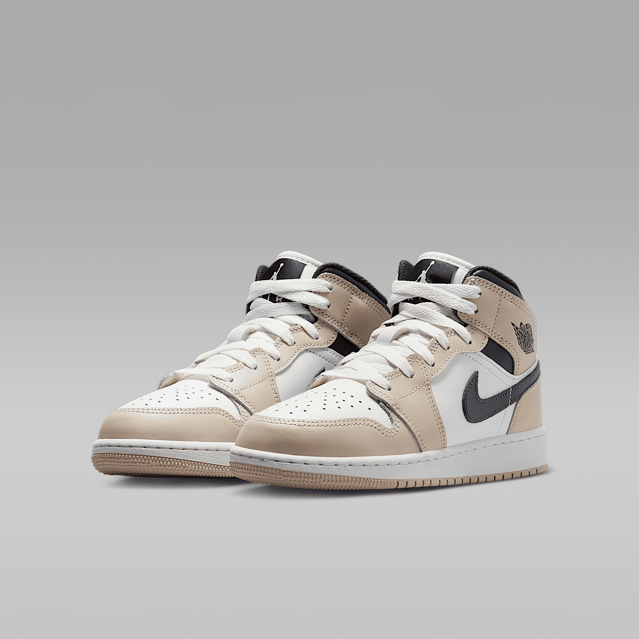 Nike Air Jordan 1 Mid sneaker Summit White/Rattan/Off Noir