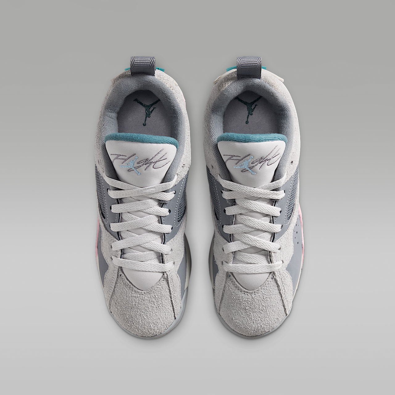 Nike Air Jordan sneaker Wolf Grey/Iris Whisper/Neutral Grey/Cool Grey