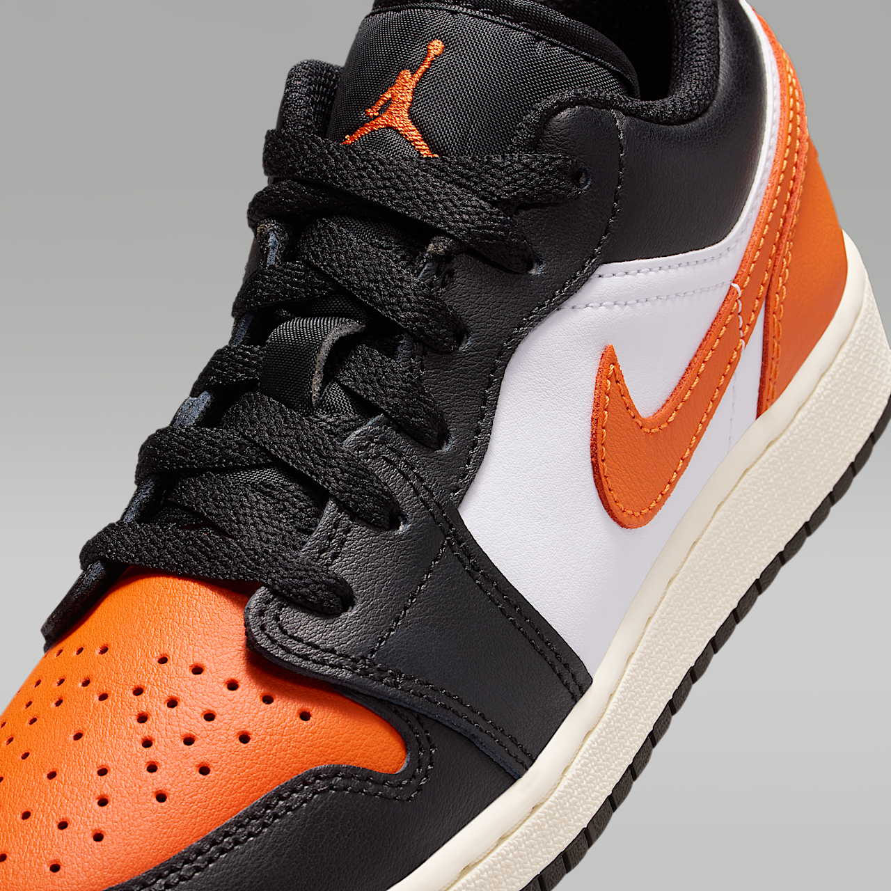 Nike Air Jordan 1 Low sneaker Zwart/Wit/Sail/Starfish